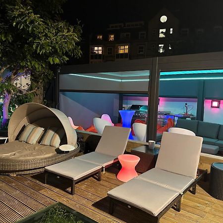 Deluxe Studios With Spa Included 포츠머스 외부 사진