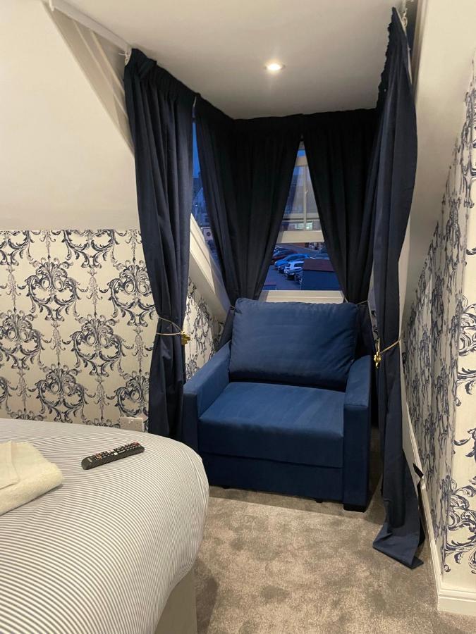 Deluxe Studios With Spa Included 포츠머스 외부 사진