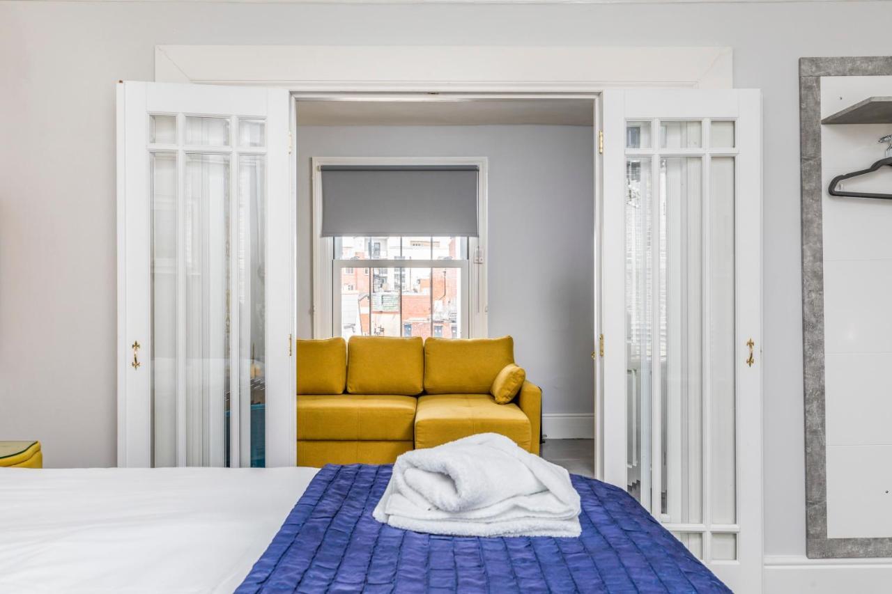 Deluxe Studios With Spa Included 포츠머스 외부 사진