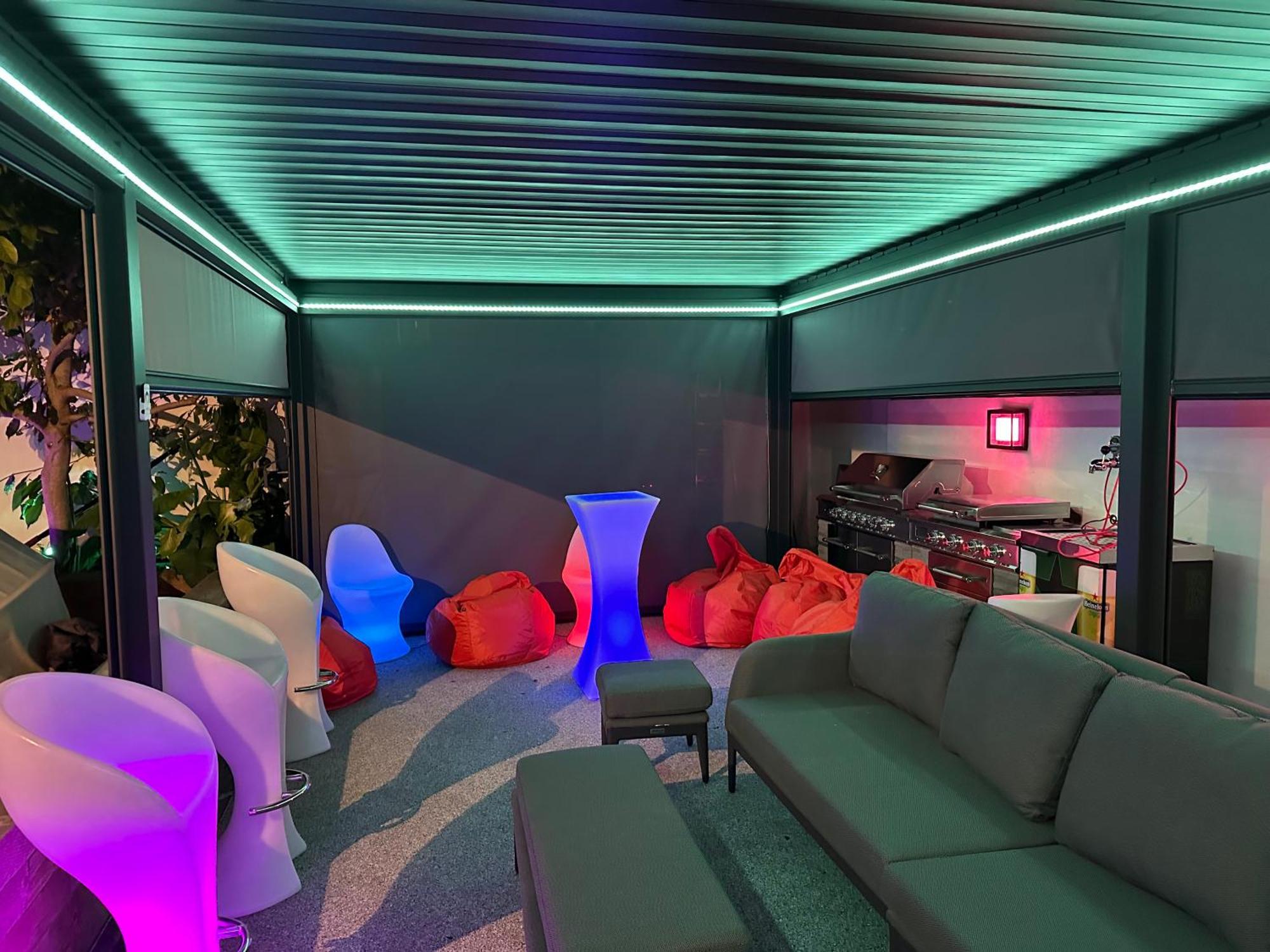 Deluxe Studios With Spa Included 포츠머스 외부 사진